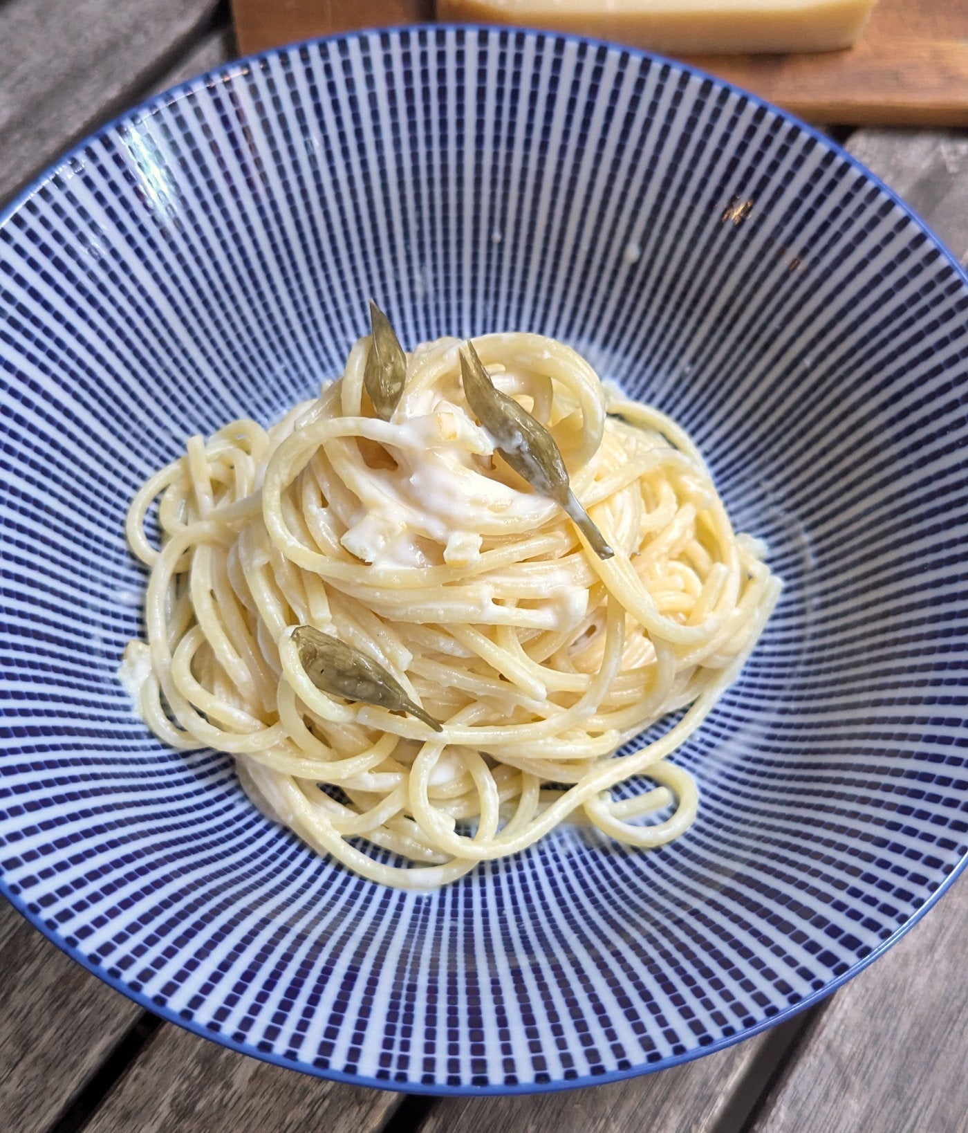 Pasta al limone mit Salzzitronen  und Bärlauchknospen. Schnell, einfach und delikat in 15 min zubereitet!
