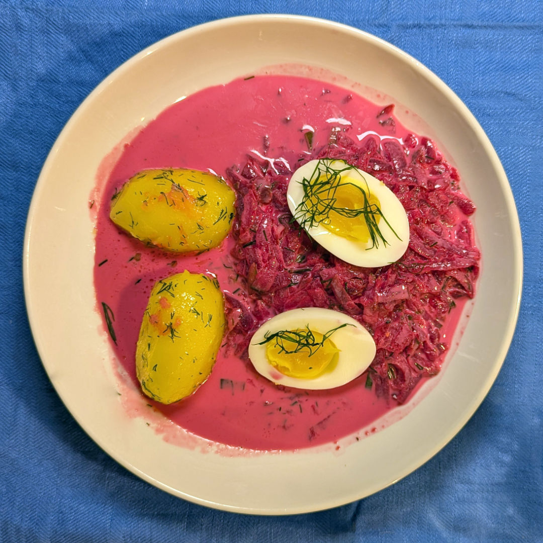 Šaltibarščiai – Kalte litauische Rote-Beete-Suppe mit Kefir & Fermentlake